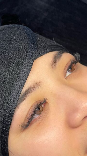 Wispy hybrid lash set