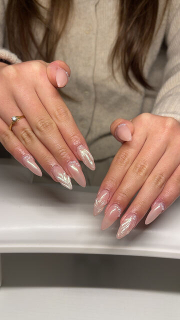 Soft pink almond set